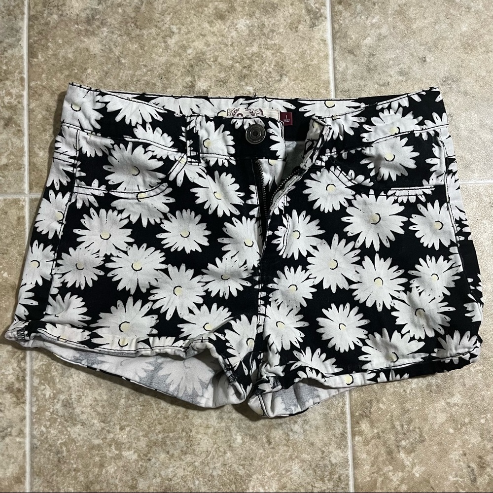 Daisy Shorts